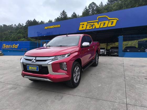 MITSUBISHI L200 TRITON 2.4 16V TURBO DIESEL SPORT HPE-S CD 4P 4X4 AUTOMÁTICO